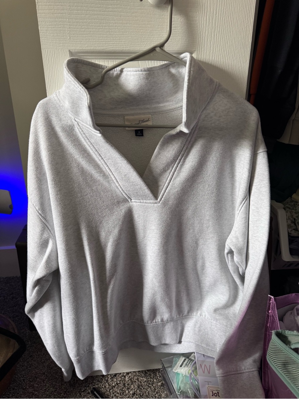 Universal Thread Light Gray V-Neck Cowl Pullover